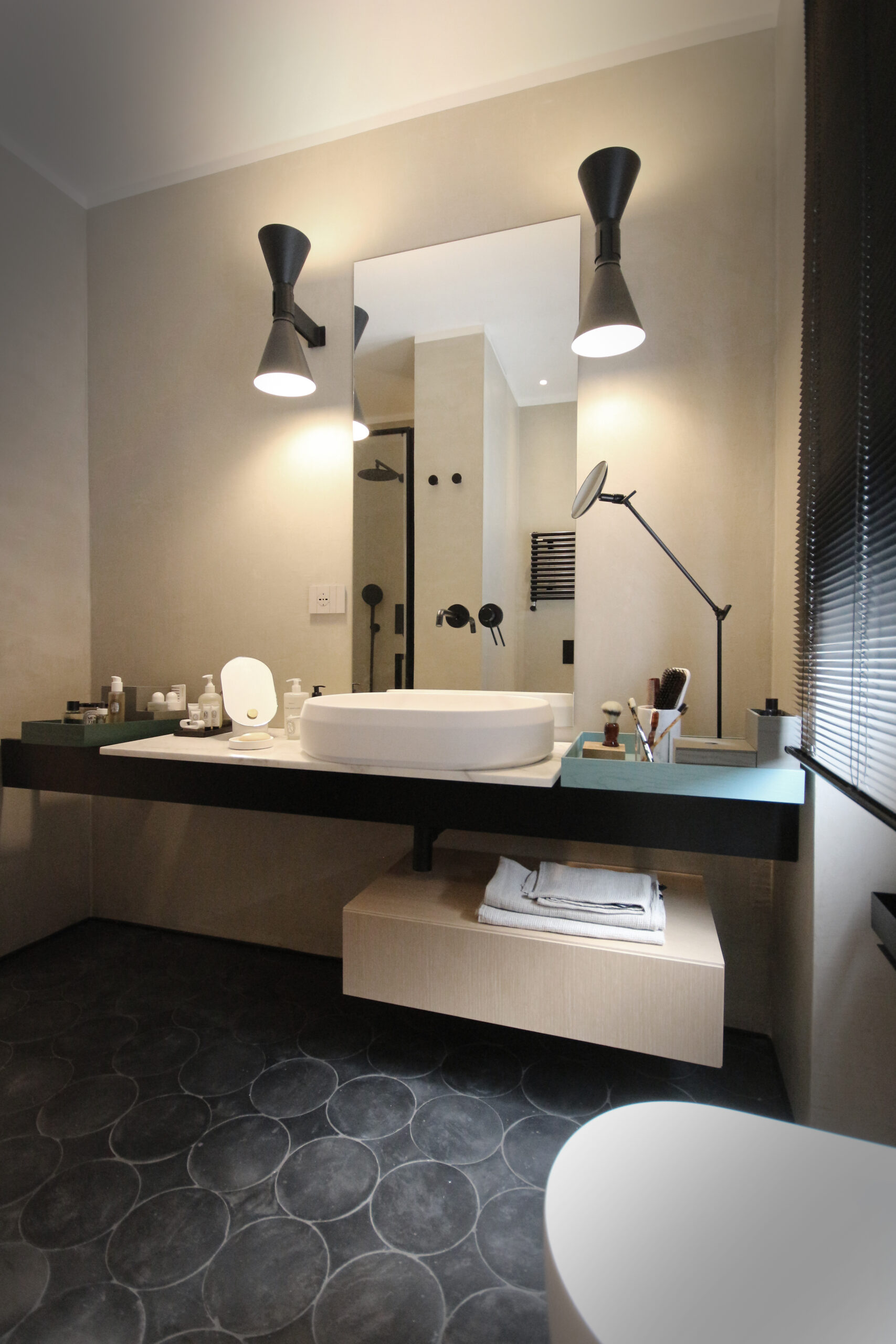 Tondo - Nero - immagine 3